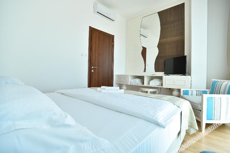 Bedroom 3, Barbeta Accommodation