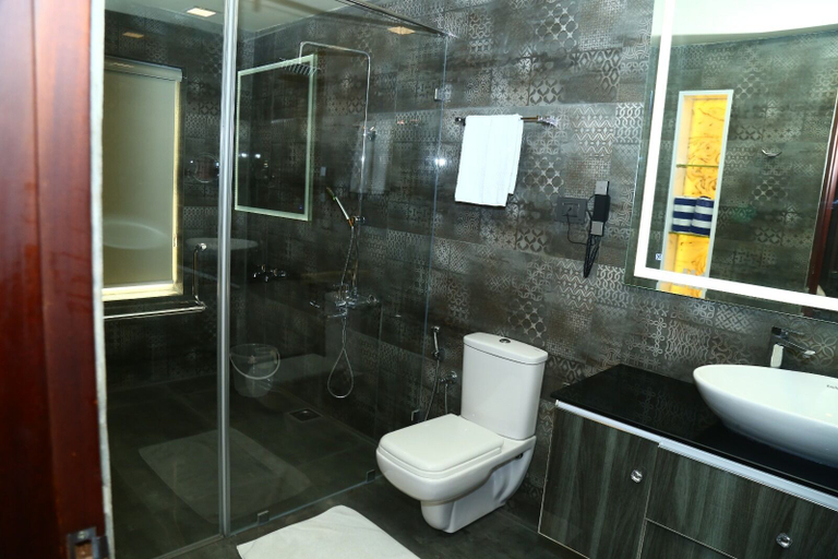 Bathroom 4, Saj Earth Resort, Ernakulam