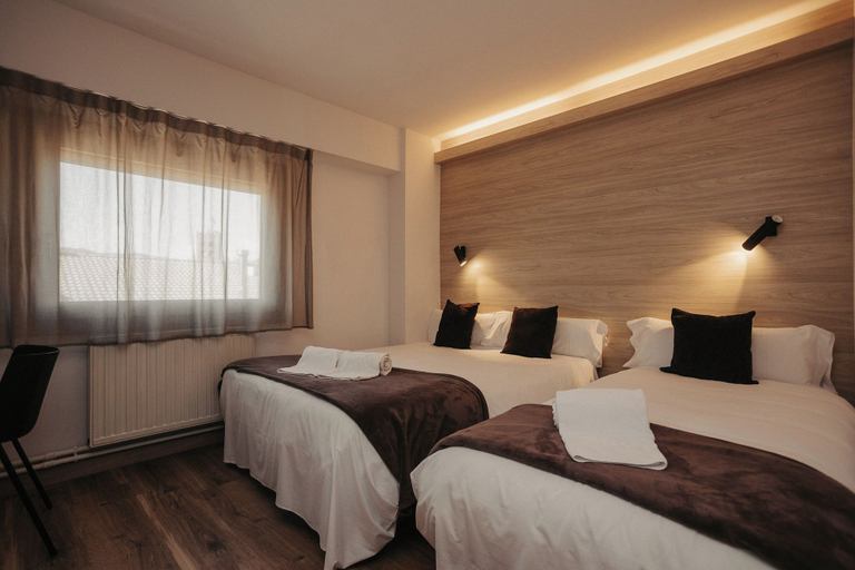 Bedroom 3, La Trobada Hotel Sport, Girona