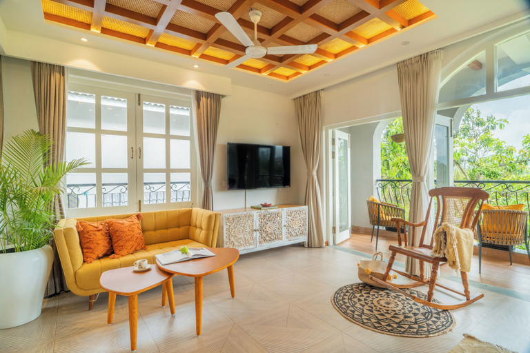 Living area 4, ELIVAAS Vacasa 5BHK PetFriendly & Pool, North Goa