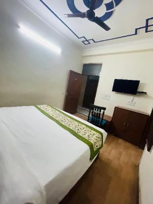 Others 5, Hotel Shri Ram, Delhi