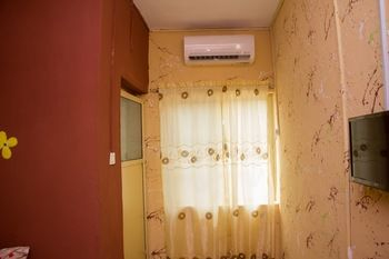 Others 3, Jinsaab Inn, Ikorodu