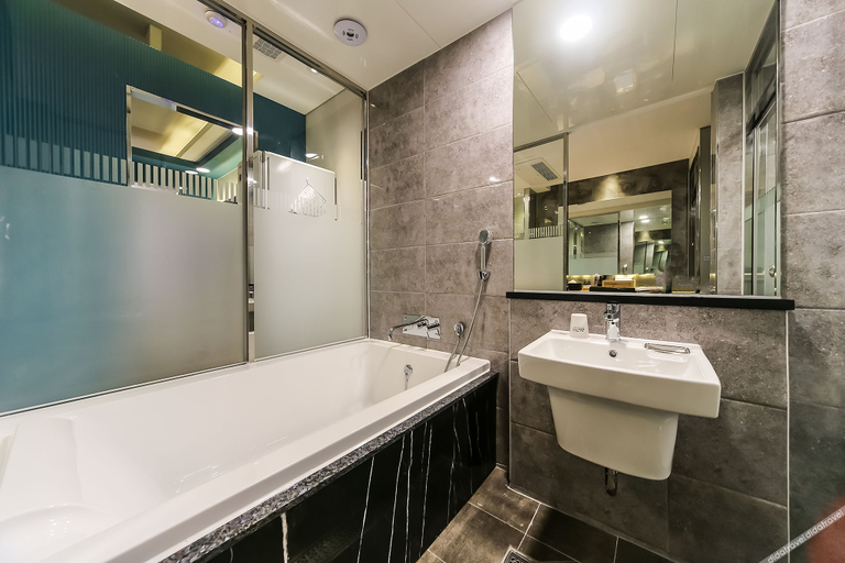 Bathroom 3, Yeongju Alto Hotel, Yeongju