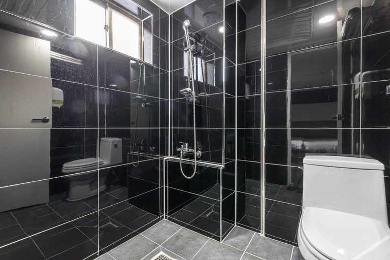 Bathroom 5, Daegu Pyeongridong The Maison, Buk