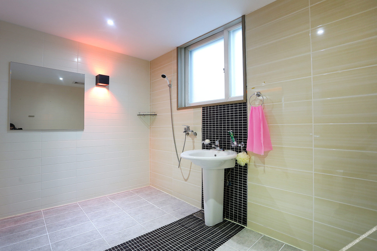 Bathroom 3, Sokcho Maldives, Sokcho