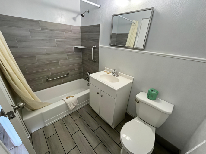 Bathroom, Castillo Inn, Saint Johns