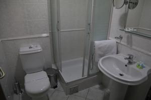 Others 3, Hotel Cingo