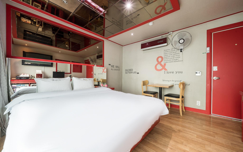 Bedroom 3, Busan Myeongji W, Gangseo