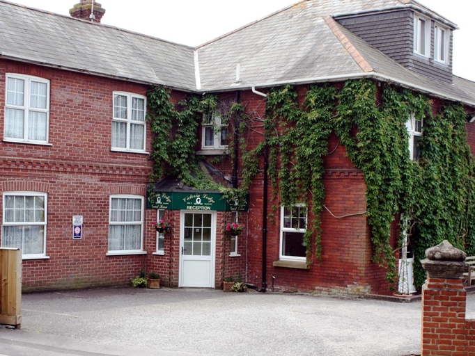 Others 2, Victoria Lodge Guest House, Wiltshire