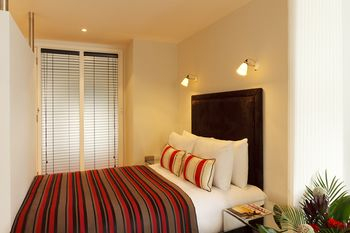 Others 3, Crane Court by City2Stay, London