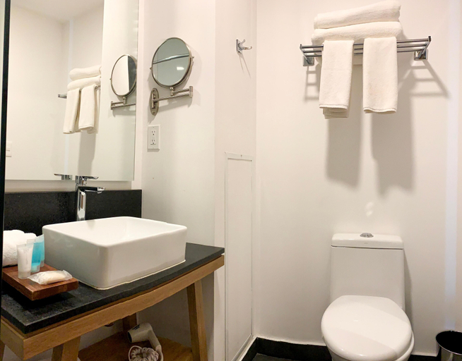 Bathroom 3, B'S Suites, Mérida