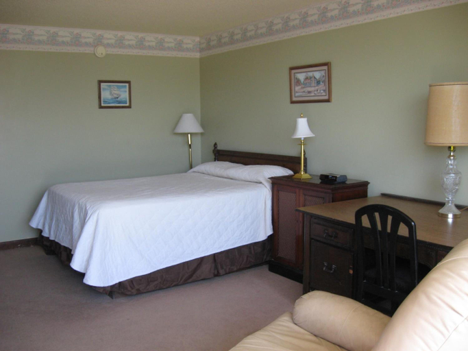Bedroom 3, Candlelight Inn by Capital O Scottsbluff, Scotts Bluff
