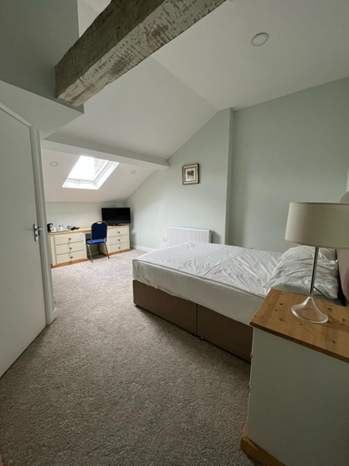 Bedroom 3, The White Swan Hotel, Calderdale