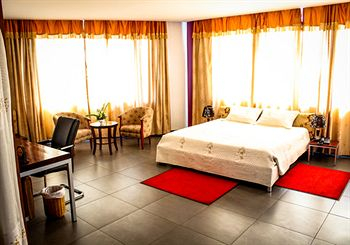 Guestroom 5, Maxlot Hotel, Accra
