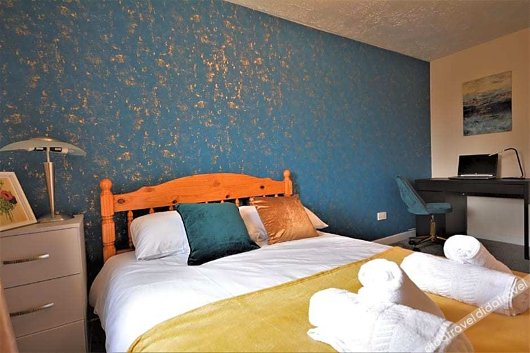 Others 2, Manchester Townhouse by Bevolve - 4 Bedrooms - Free Parking, Manchester