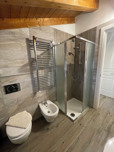 Bathroom 5, Homely - Malpensa & Fiere Milano, Varese