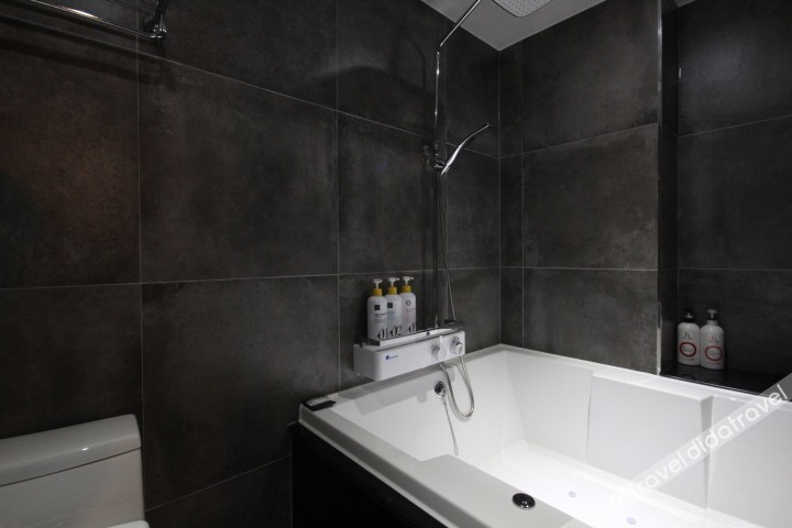 Bathroom 3, Gunsan Hotel Box, Gunsan