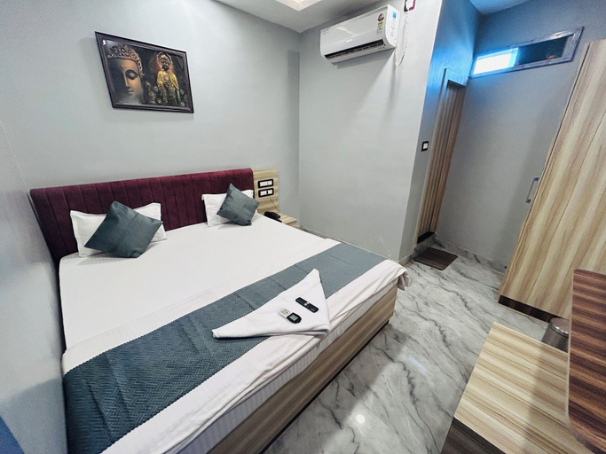 Bedroom, Hotel Dwarka Palace, Darbhanga