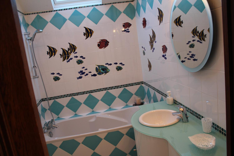 Bathroom 3, Le Relais de la Tour, Loir-et-Cher