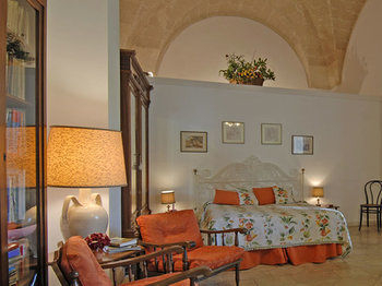 Bedroom 5, L'Orangerie d'Epoque, Lecce