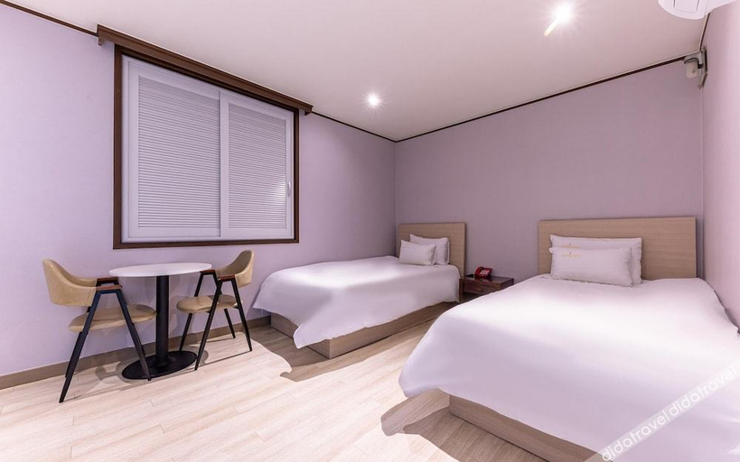 Bedroom 4, Yeongju Wiz Hotel, Yeongju