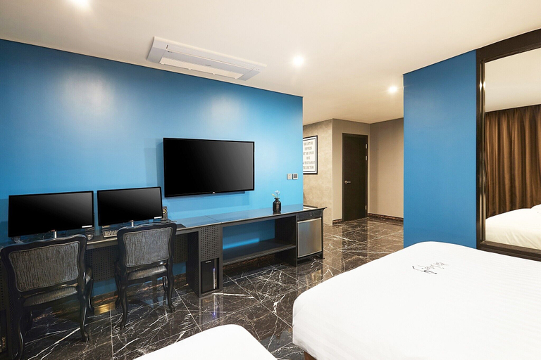 Bedroom 2, Konkuk University Boutique Nine, Gwang-jin