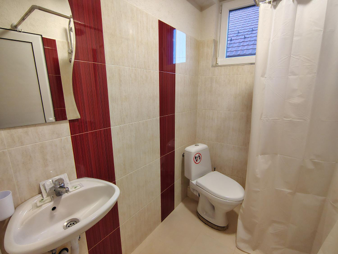 Bathroom 4, Angel's Flower Guest Rooms, Stolichna