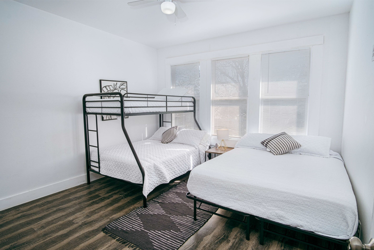 Others 4, Impressive Cozy Historic 2BR Apt 201 Near Downtown, Bexar