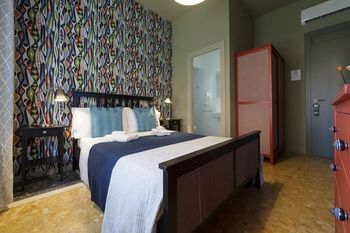 Others 2, Budget Rooms Sonnino 37, Cagliari