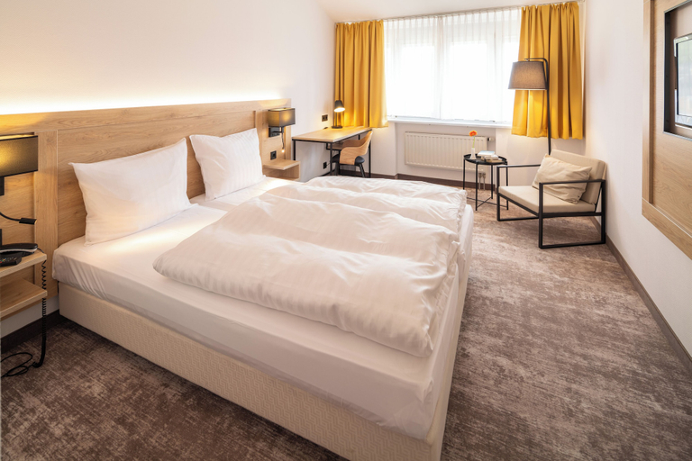 Bedroom 3, Hotel Jean-Paul, Hof