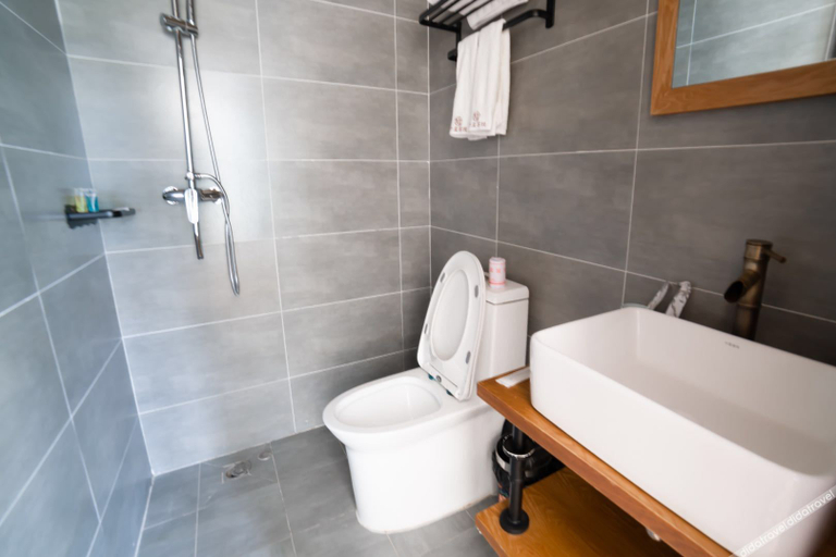 Bathroom 3, Qianxi Inn, Chengdu