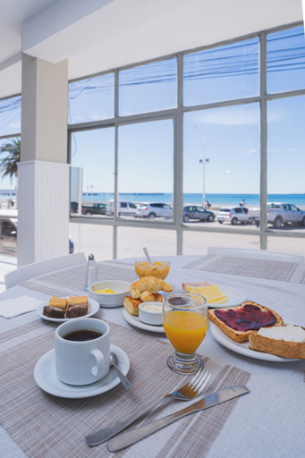 Food & Drinks 5, Hostal Rayentray, Biedma
