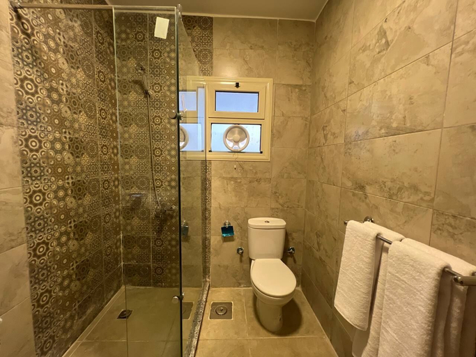 Bathroom 4, Gabry Grand Egyptian Museum & Pyramids Hotel, Al-Ahram