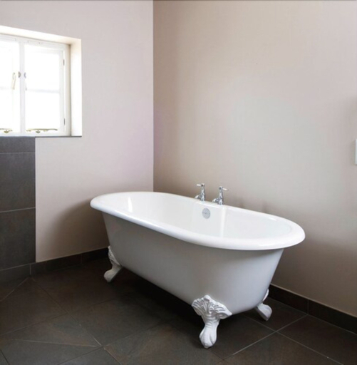 Bathroom 3, The Ship At Dunwich, Suffolk