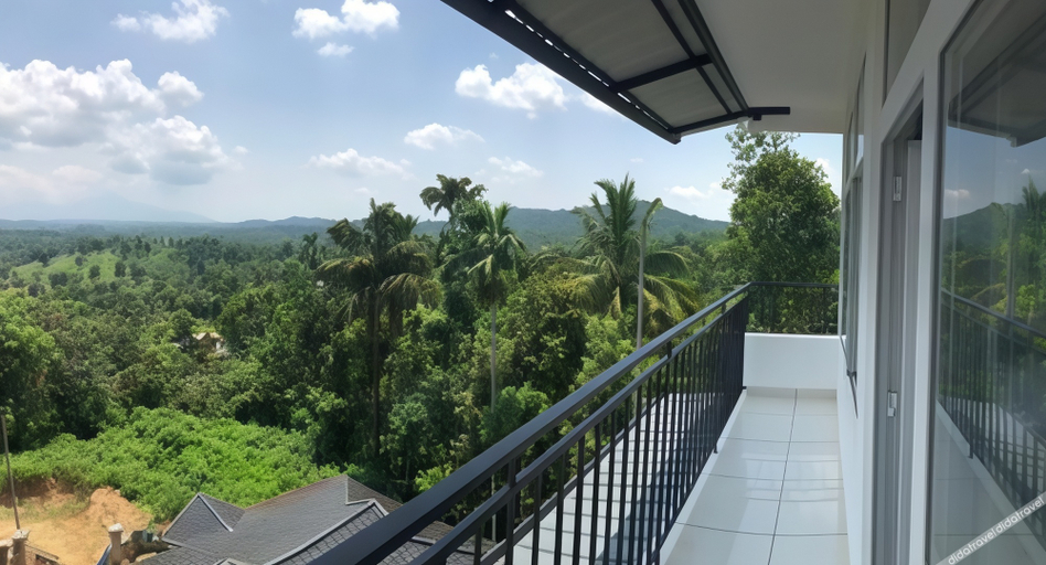Others 5, Raveendra Inn, Wayanad