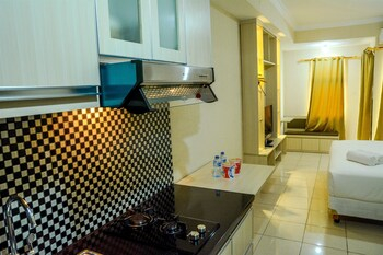 Others 5, Modern Studio Grand Serpong Apartment By Travelio, Tangerang