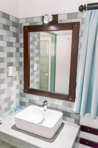 Bathroom 3, Okahandja Country Hotel, Okahandja