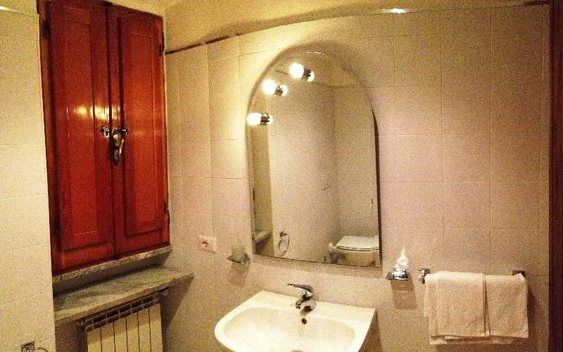 Bathroom 3, Termini B&B, Rome