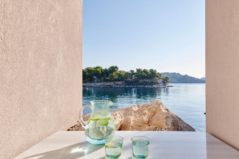 Food & Drinks, The Water Suites, Thessaly