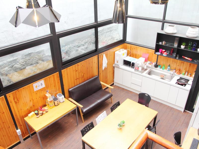 Food & Drinks, Olive Hostel W, Jung