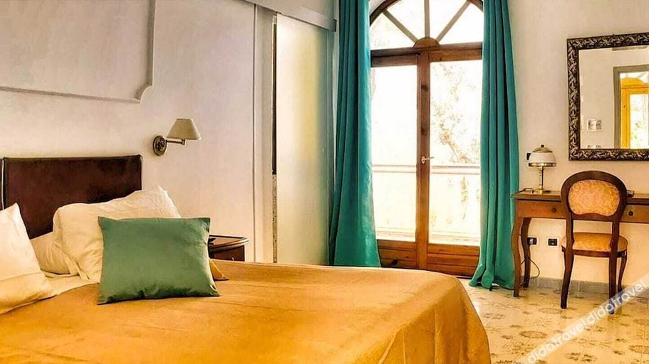 Bedroom 4, Villa Giovanna, Napoli