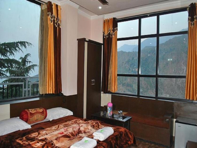 Bedroom 5, Hotel Holiday Hill, Kangra