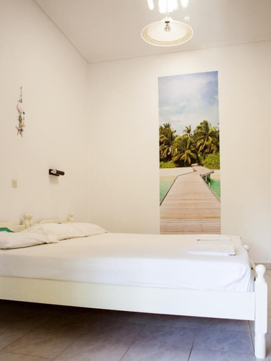 Others 4, Areti Orfeas Studios, Ionian Islands
