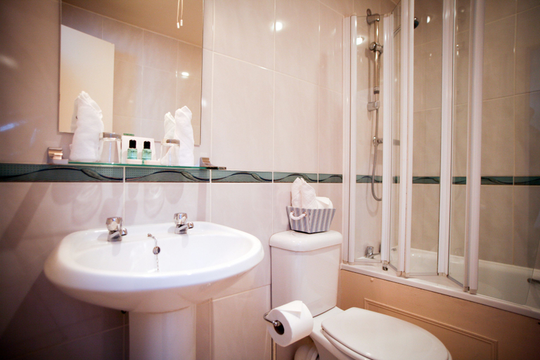 Bathroom 4, The Tomich Hotel, Highland