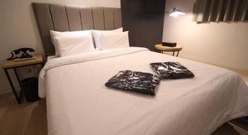 Others 1, Muri Hotel, Nam
