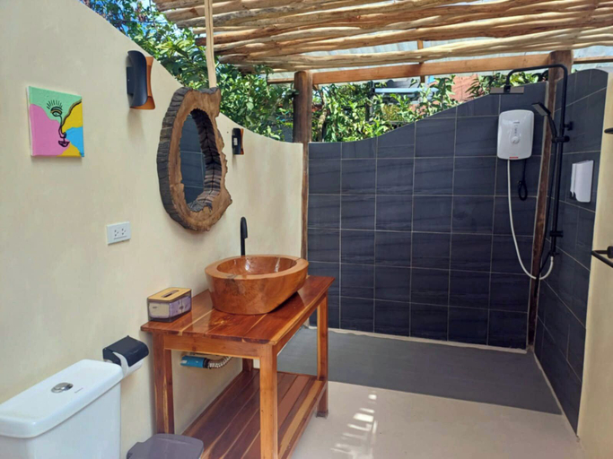 Bathroom 3, Sabai Glamping Vang Vieng, Vangvieng