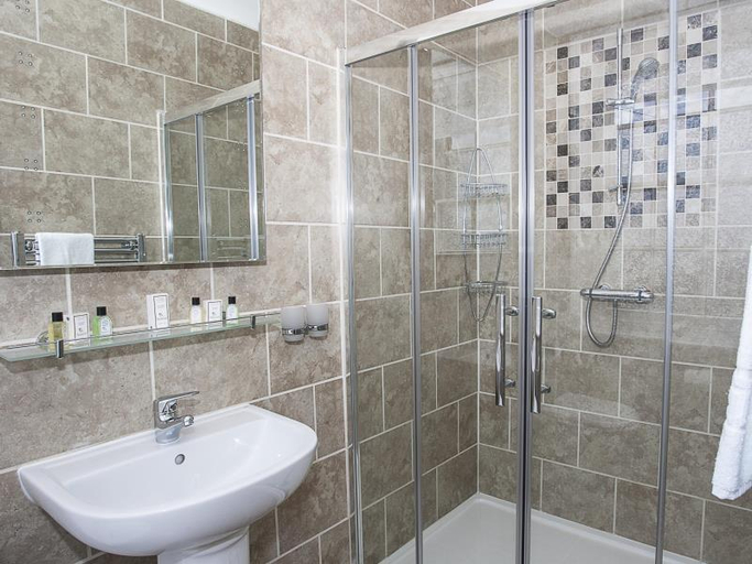 Bathroom, The Black Dog Inn, Dorset