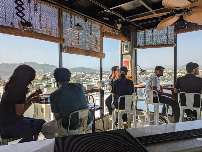 Outdoor dining, Bunkyard Hostel, Udaipur