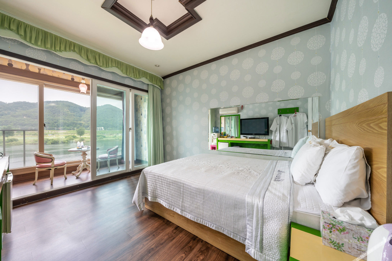 Bedroom 4, Cheongpyeong Carib, Gapyeong