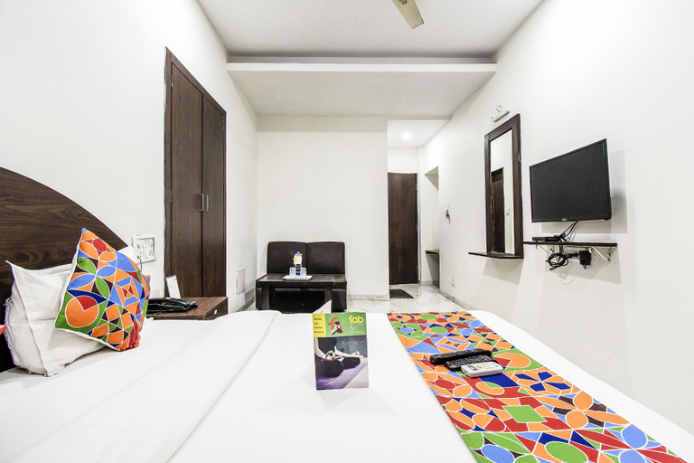 Room 5, FabHotel Sahara Inn, Nashik